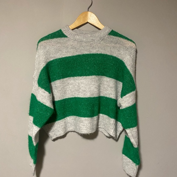 (3 for $15)Women’s Streetwear Cropped Knit striped crewneck Sweater - Picture 1 of 6
